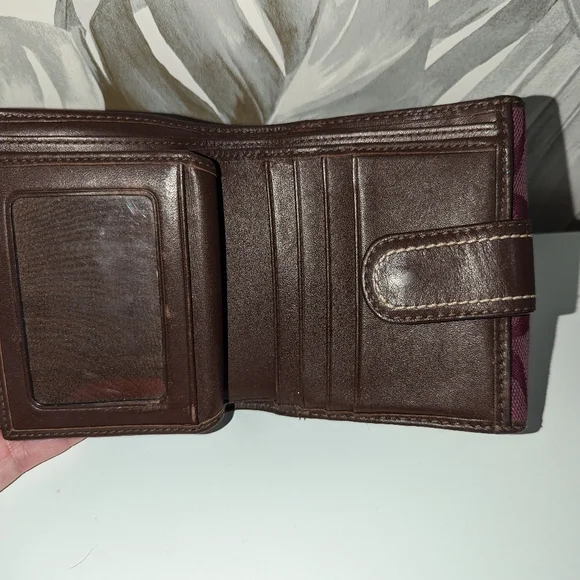 Purple coach wallet - Picture 3 of 7